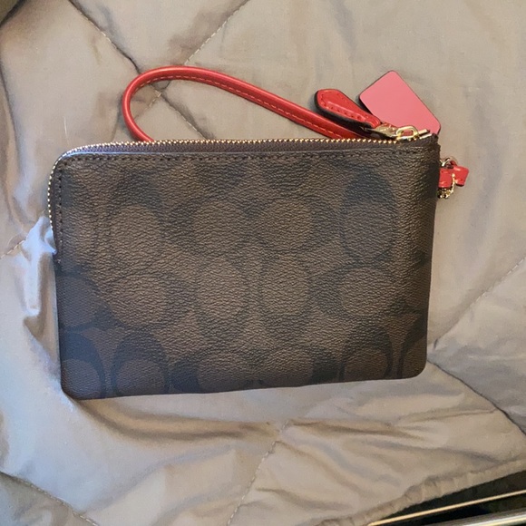 coach wristlet - Picture 2 of 2